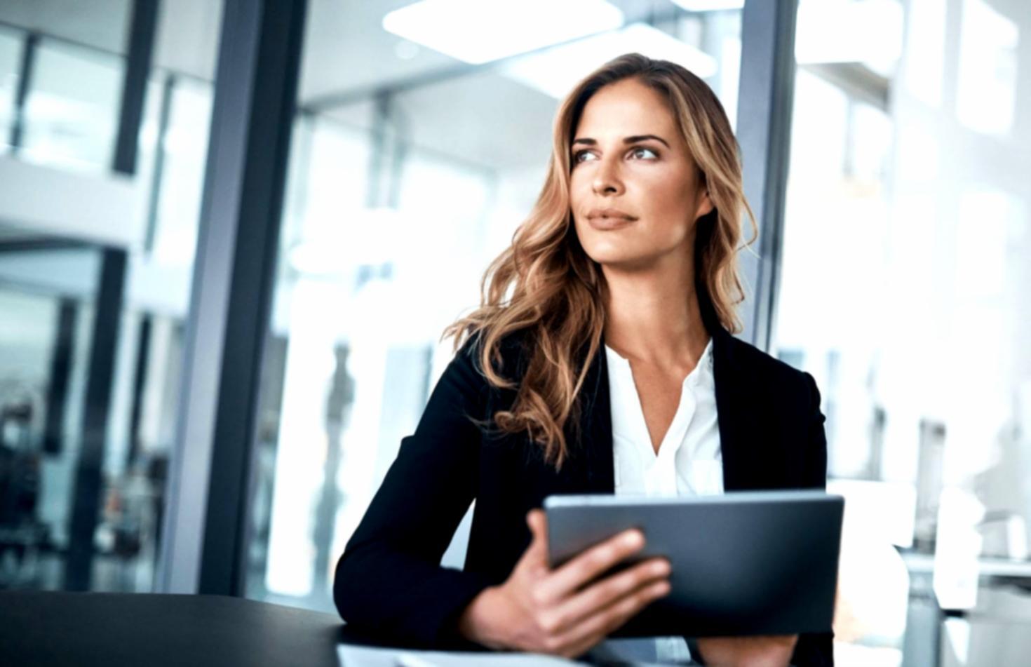 Participantes en taller de análisis financiero online